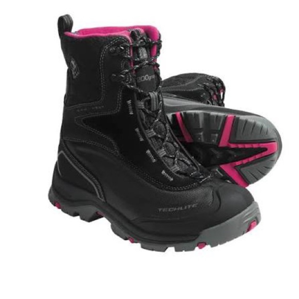 Women's Columbia Black and Pink snow Boots